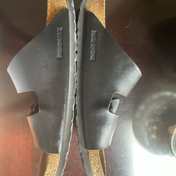 Birkenstock “Arizona” Black leather sandals. Size 40/10. Great Condition! - Picture 3 of 6